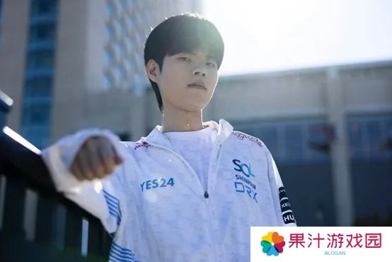 Deft会说Keria打辅助太浪费天赋并不是没有理由的！